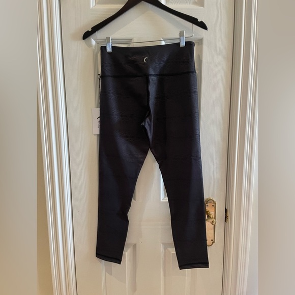 Black textured Zyia leggings - Picture 6 of 6